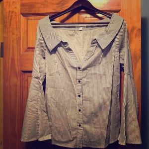 Off-shoulder bell sleeve button down